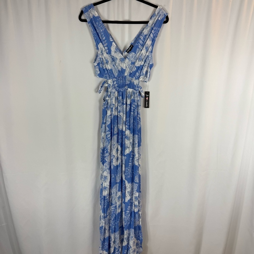 NWT Justify Light Blue and White Floral Dress size: M cut-out maxi dress